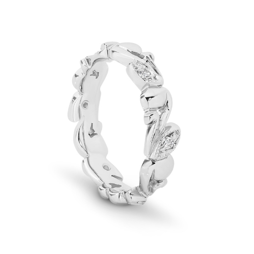 Vintage Platinum Wedding Ring with encrusted diamonds